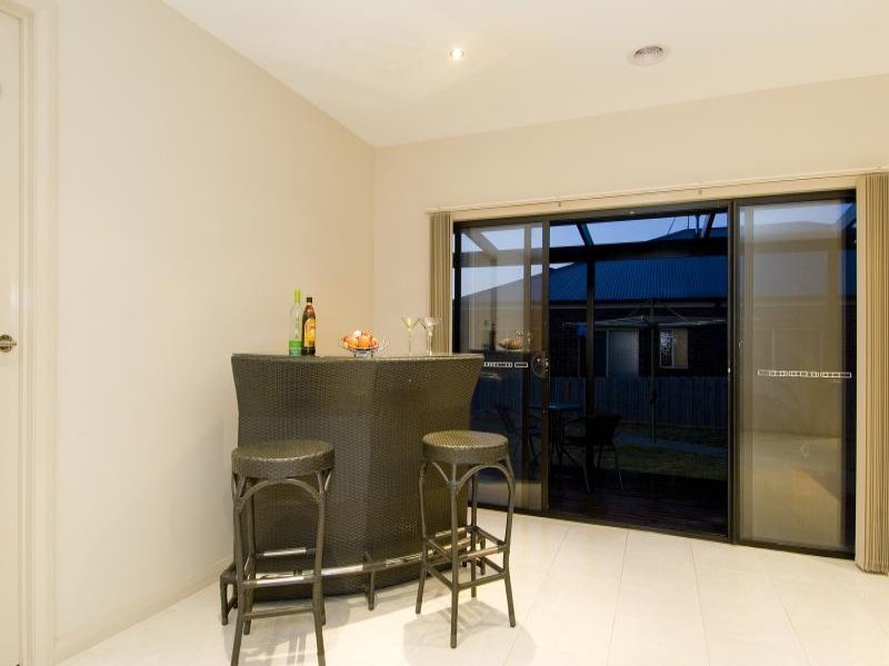 6 Merlot Street, Waurn Ponds image 6