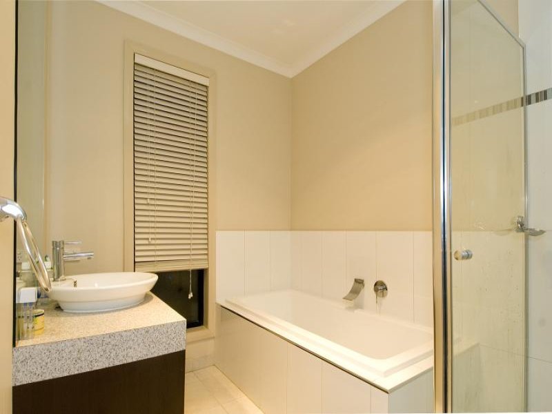 6 Merlot Street, Waurn Ponds image 8