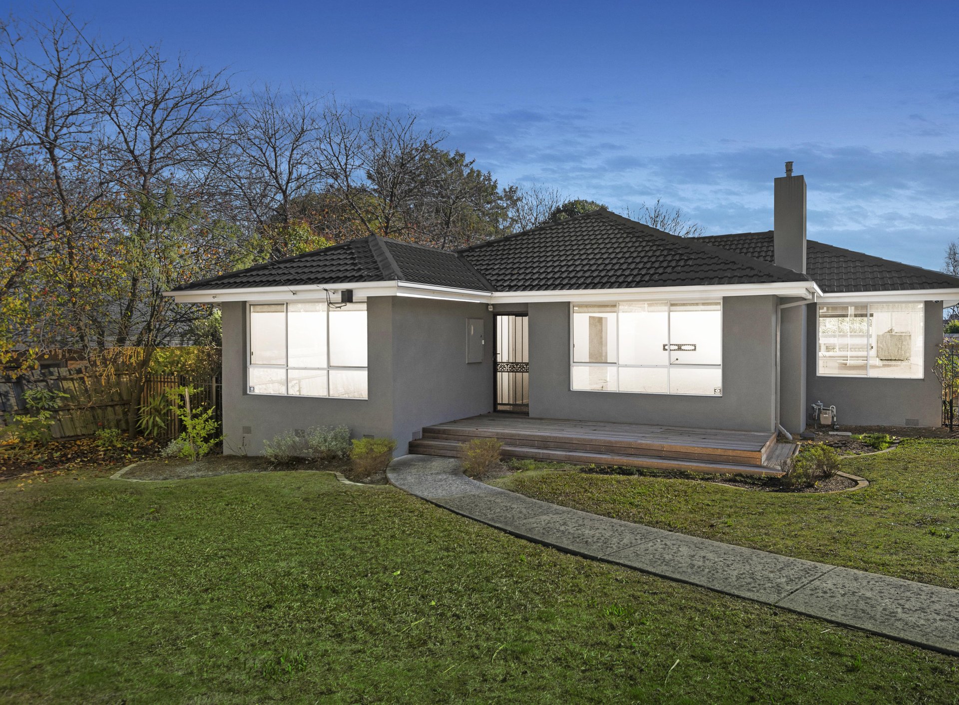 6 Monteith Street, Croydon image 1