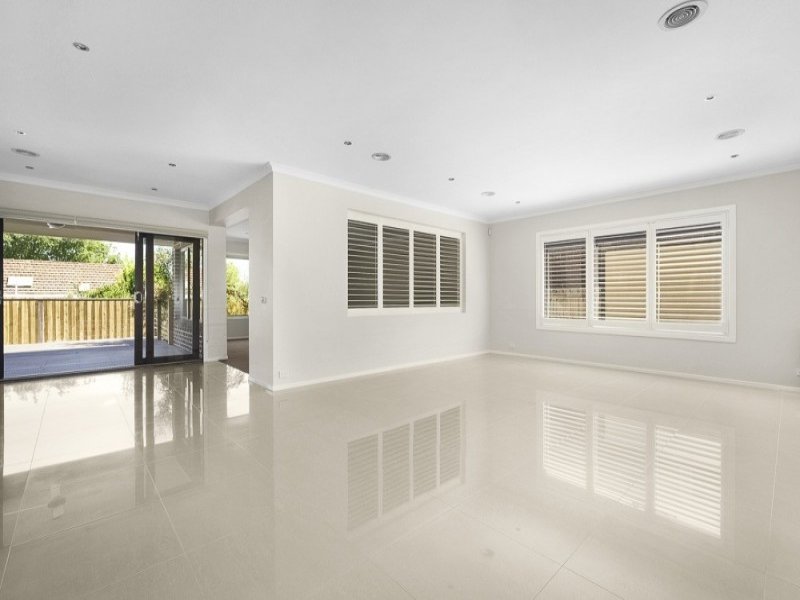 6 Moody Street, Balwyn North image 2