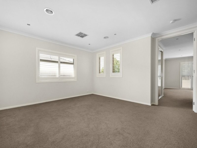 6 Moody Street, Balwyn North image 5