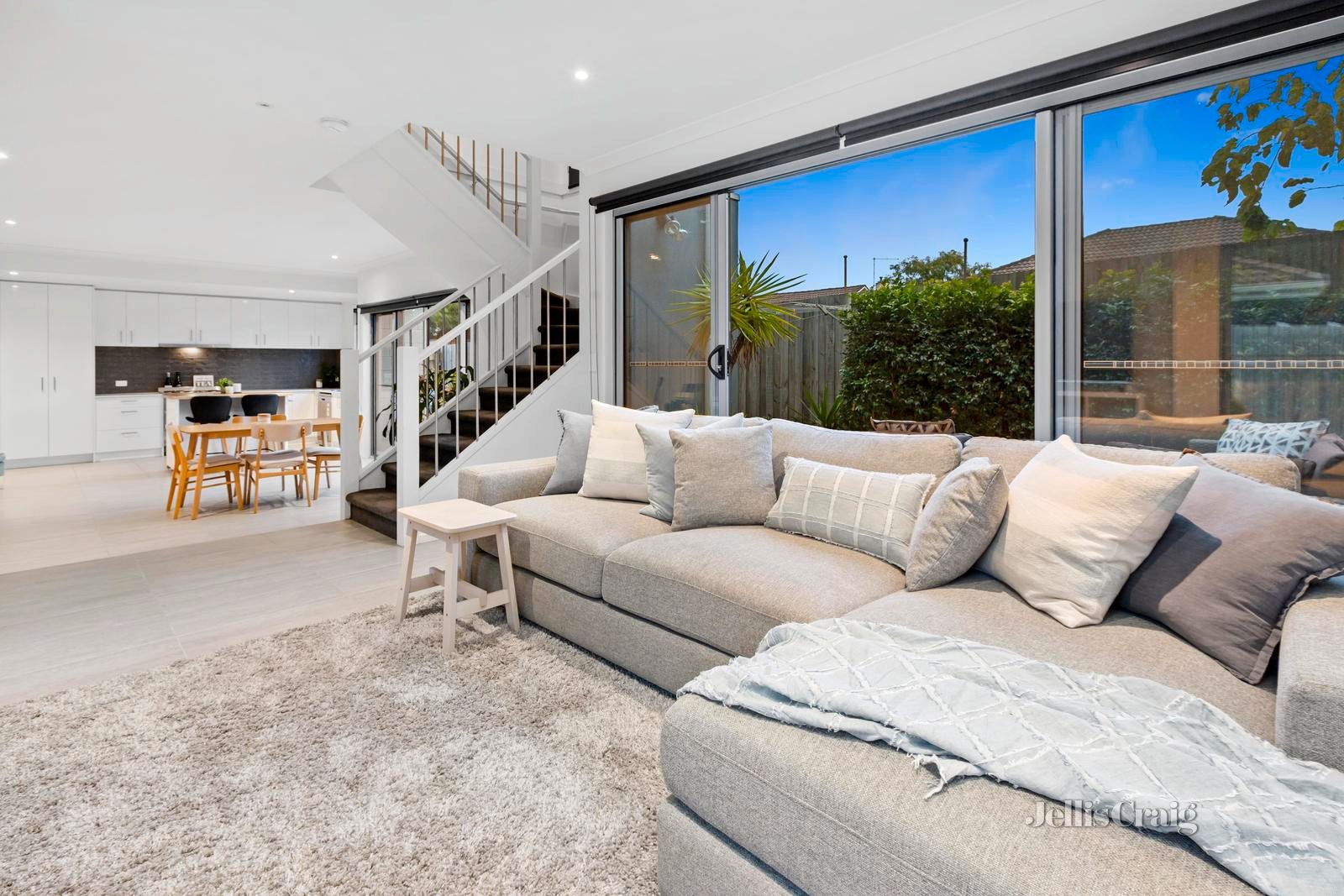 6 Moona Avenue, Mornington image 3