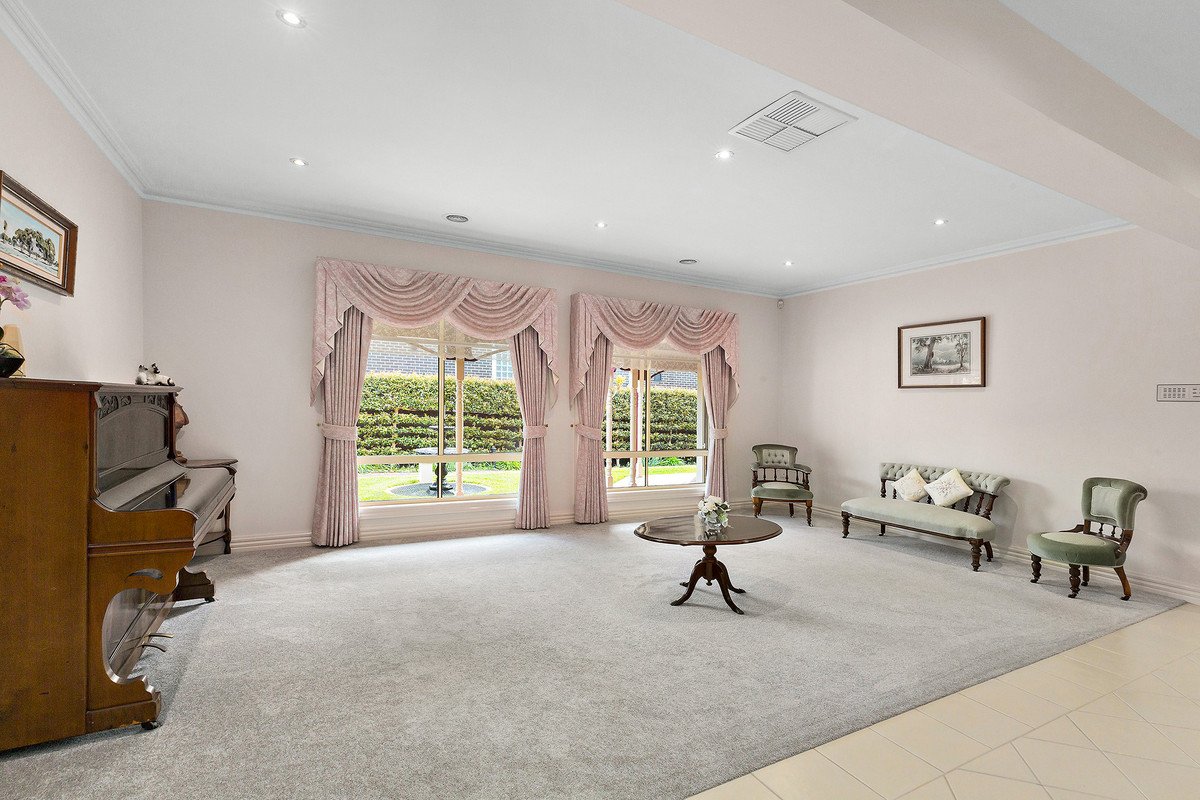 6 Moselle Street, Mont Albert North image 2