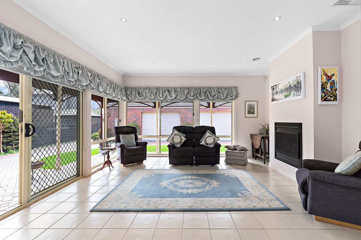 6 Moselle Street, Mont Albert North image 3