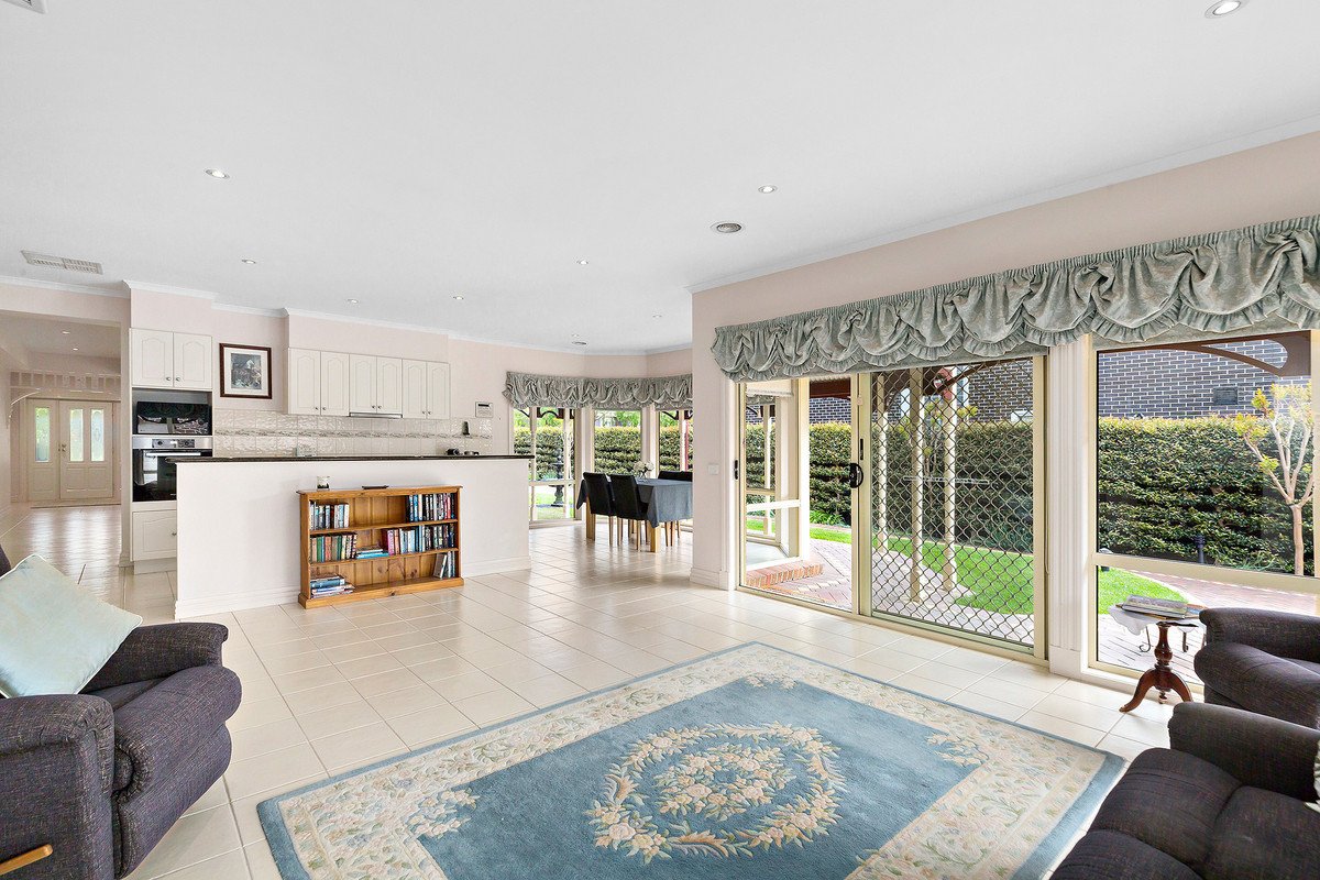 6 Moselle Street, Mont Albert North image 4