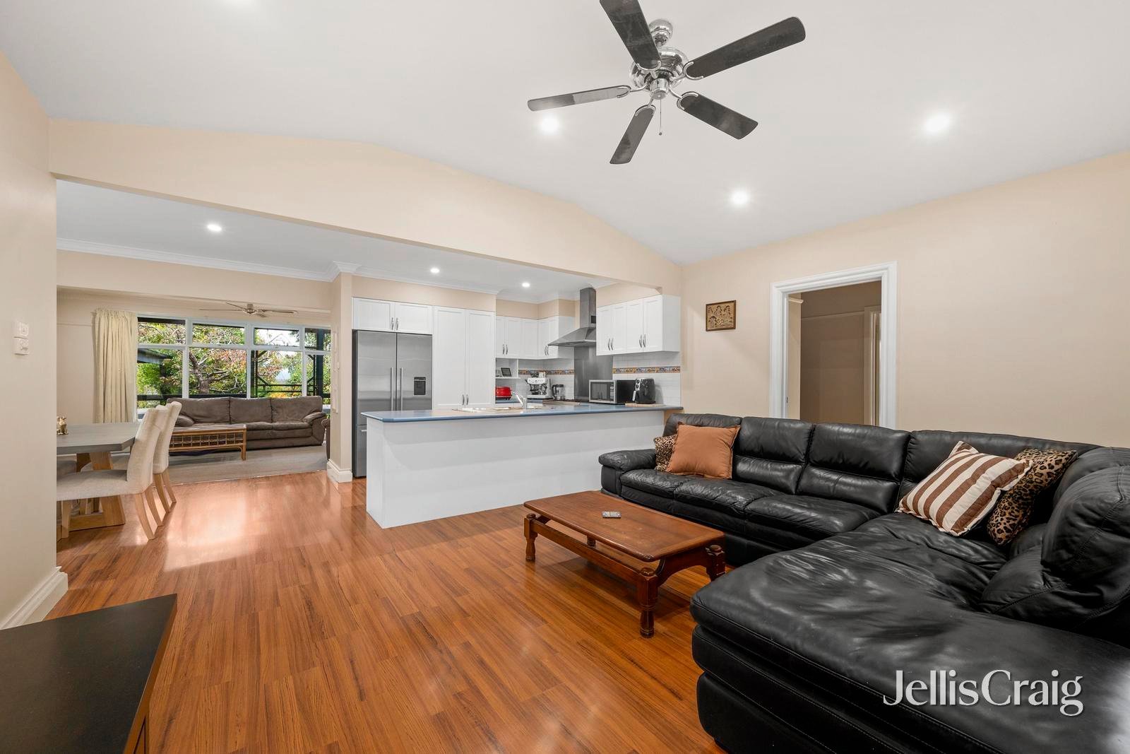 6 Munro Avenue, Lilydale image 6