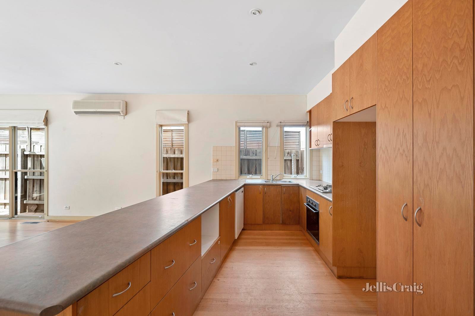 6 Napier Street, Williamstown image 4