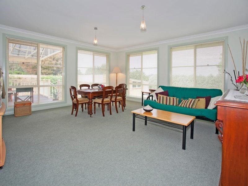 6 Neiley Street, Newtown image 8