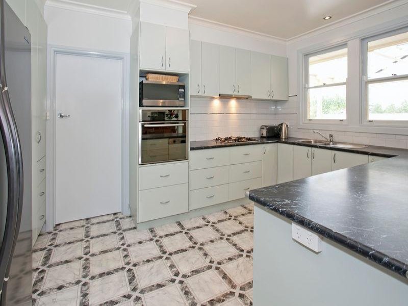 6 Neiley Street, Newtown image 10