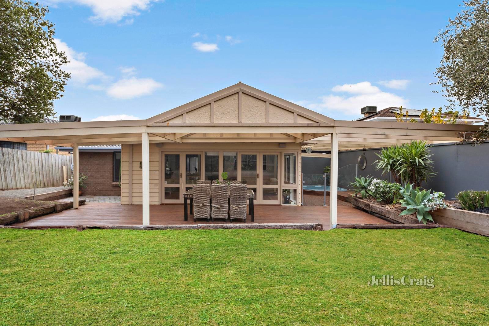 6 Nicola Court, Keilor East image 15
