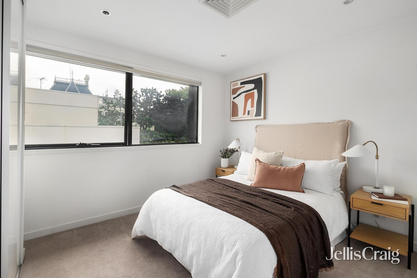 6 Norfolk Place, Malvern image 9