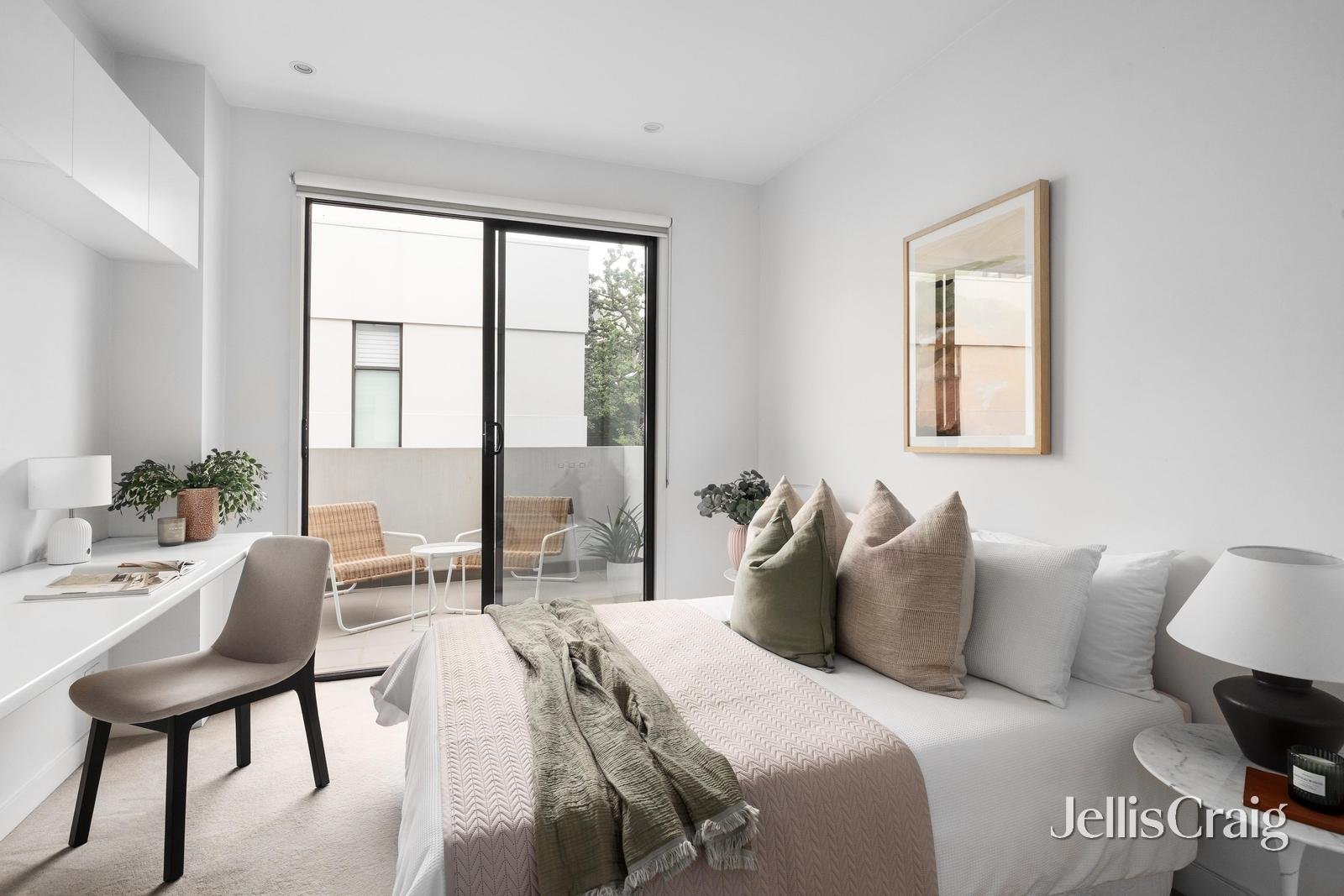 6 Norfolk Place, Malvern image 11