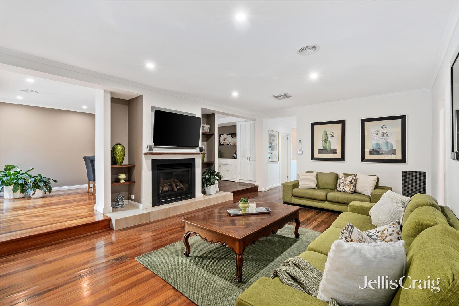 6 Norris Court, Blackburn image 3