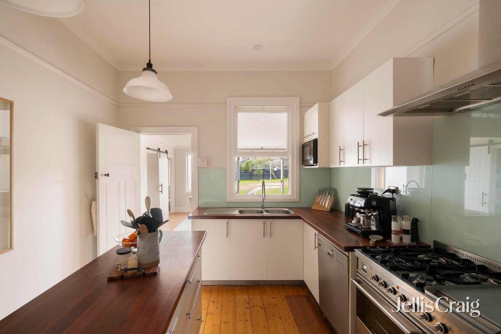 6 O'Connor Street, Reservoir image 3