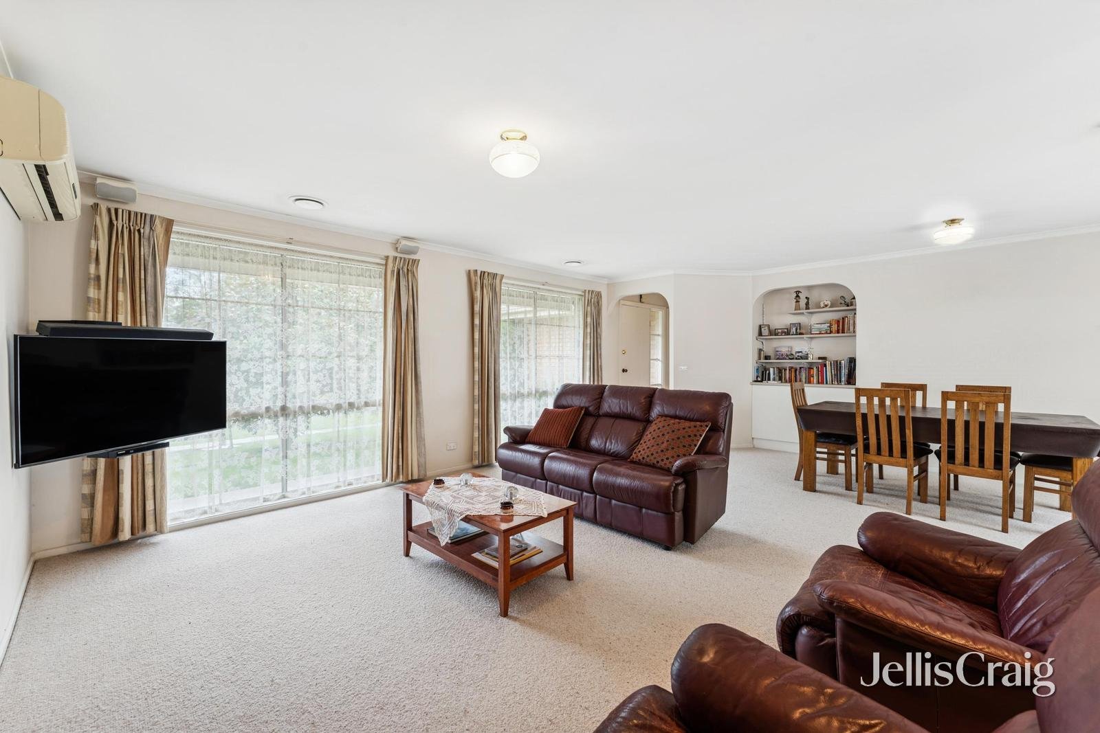 6 Old Lilydale Road, Ringwood East image 2