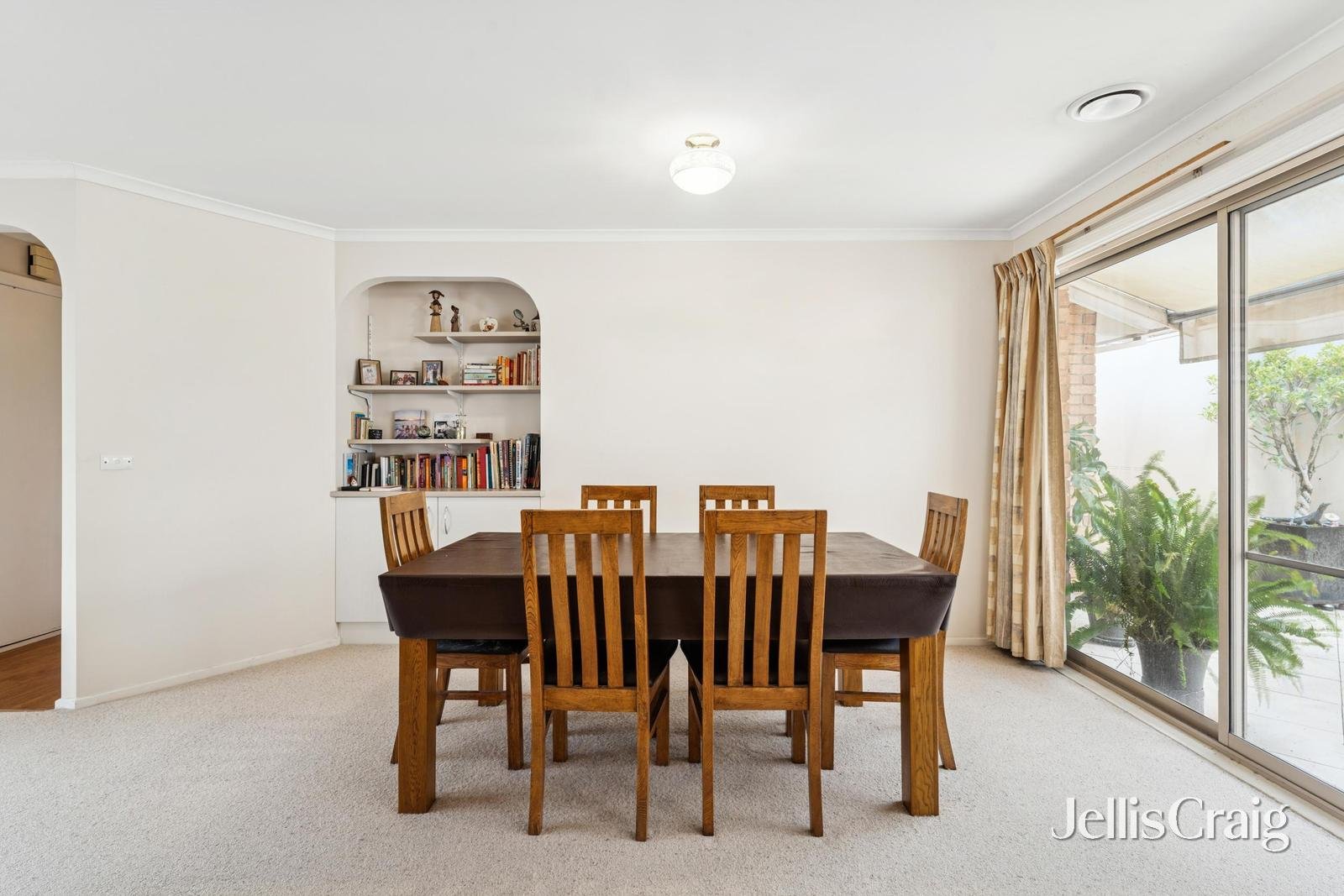 6 Old Lilydale Road, Ringwood East image 5