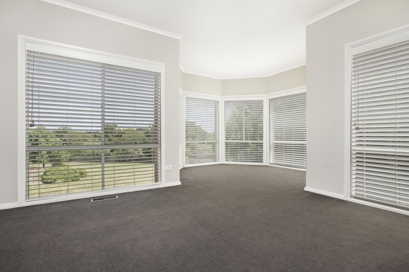 Property Gallery Thumbnail 6