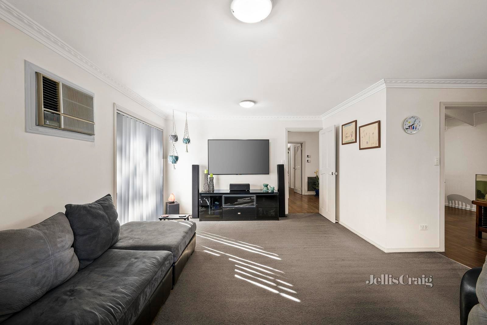 6 Olsen Close, Mooroolbark image 3