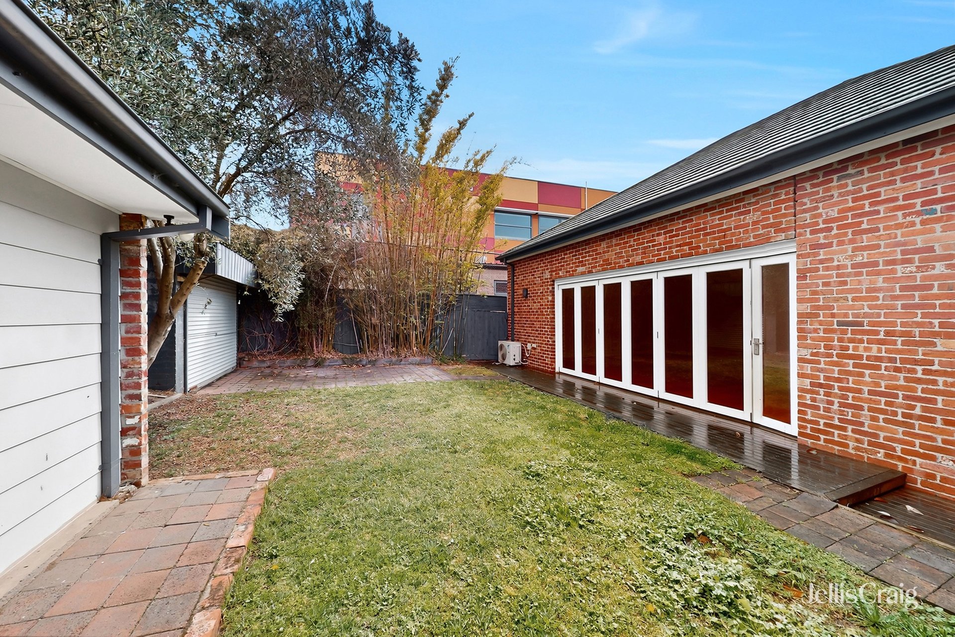 6 Osborne Close, Brighton image 13
