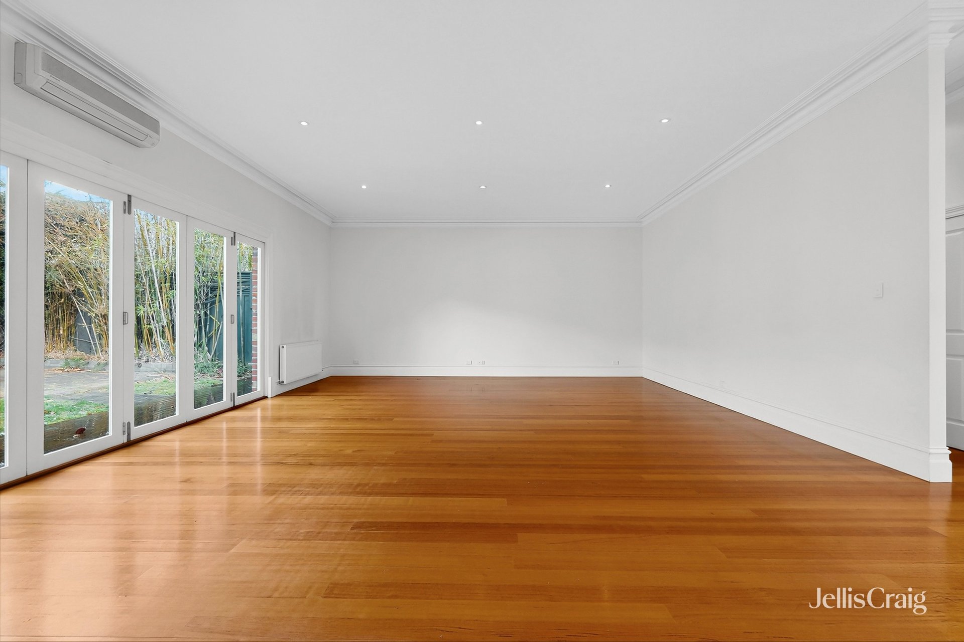 6 Osborne Close, Brighton image 5