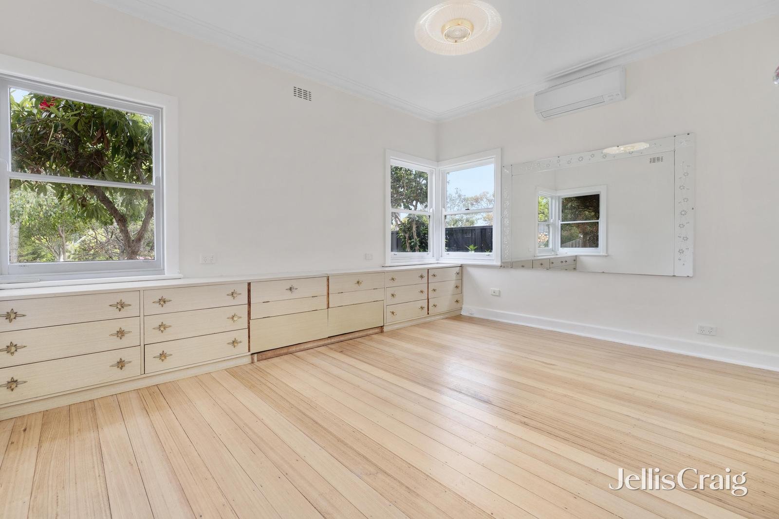 6 Packham Street, Box Hill North image 8