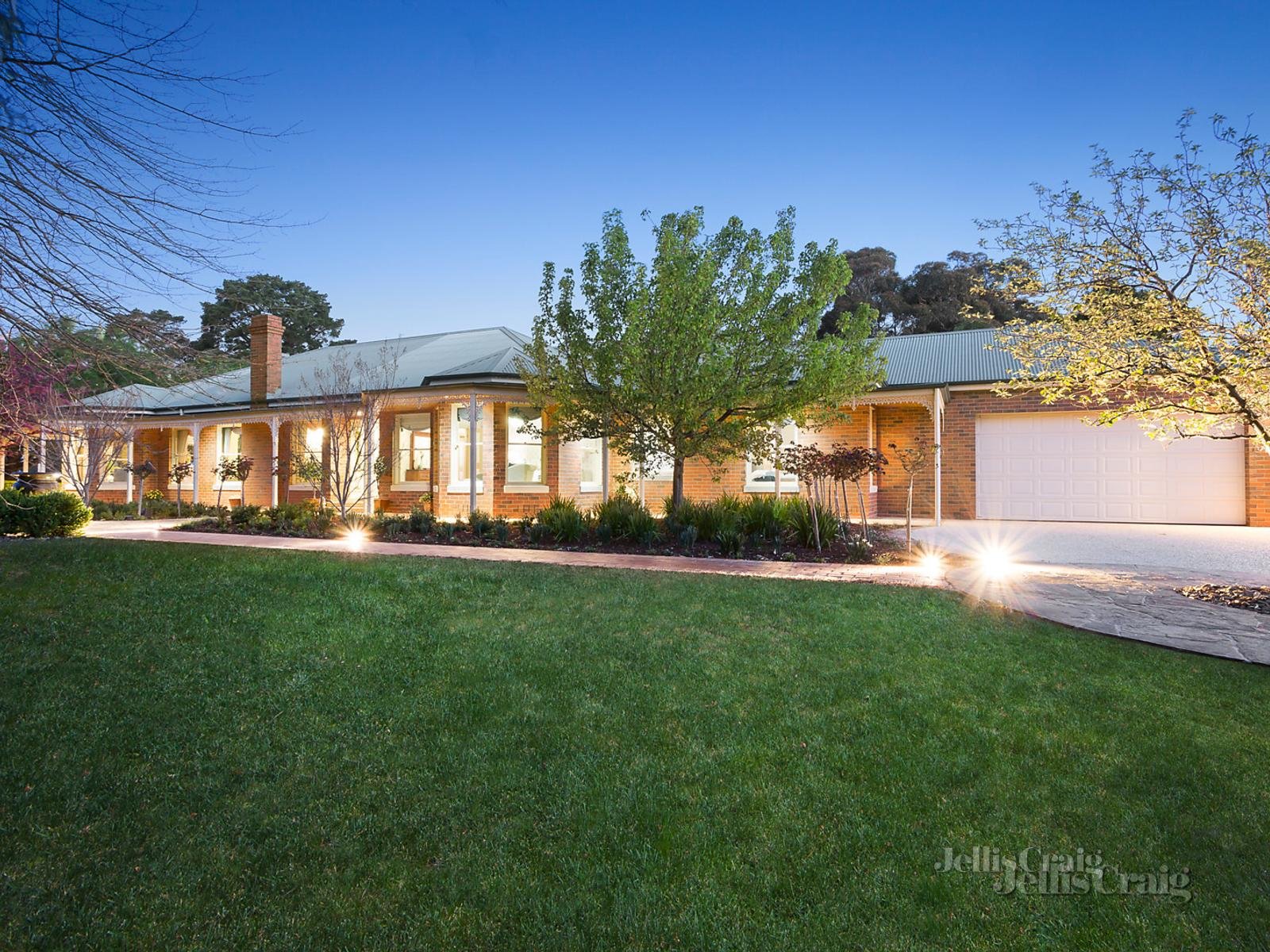 6 Palamino Court, Lower Plenty
- Print Image 1