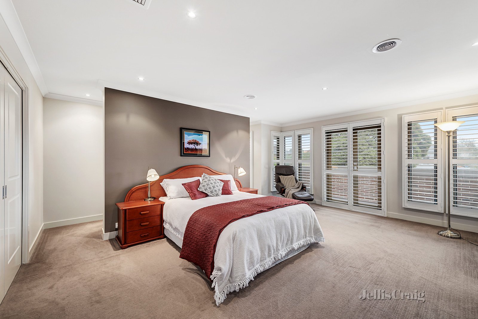 6 Park Avenue, Doncaster image 5