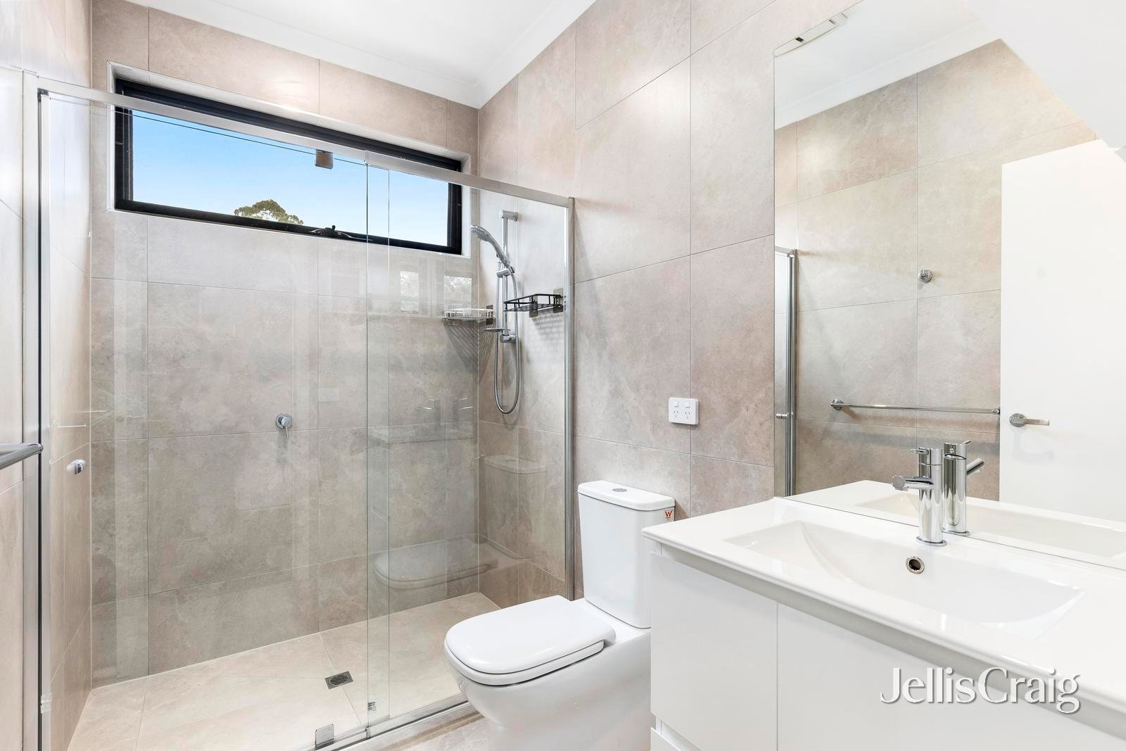 6 Parkhill Close, Mooroolbark image 5