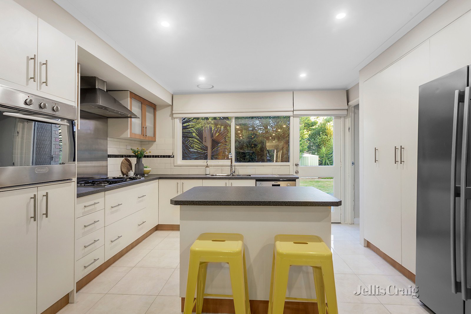 6 Parkstone Drive, Bayswater North image 3