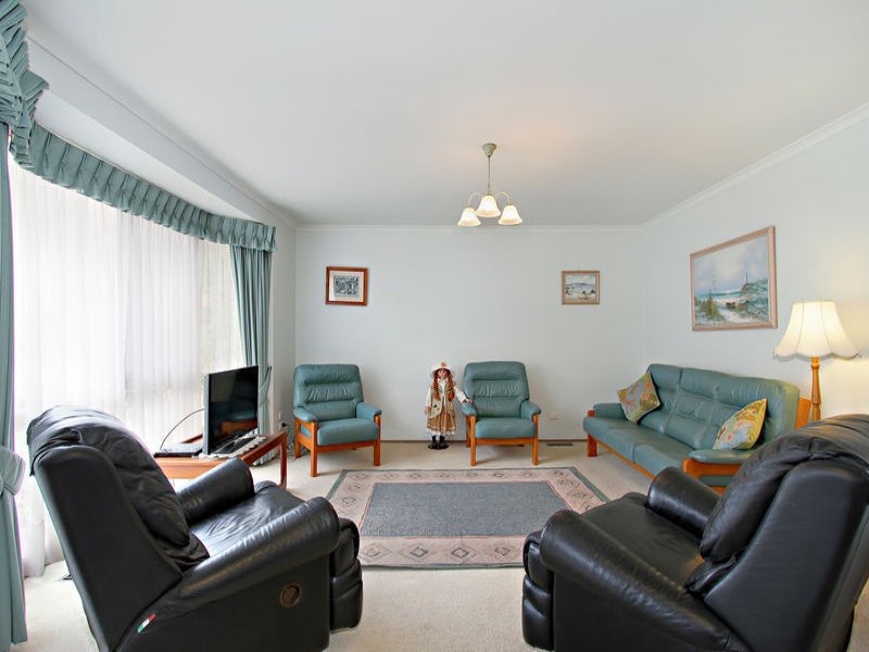 6 Patterdale Court, Croydon Hills image 4