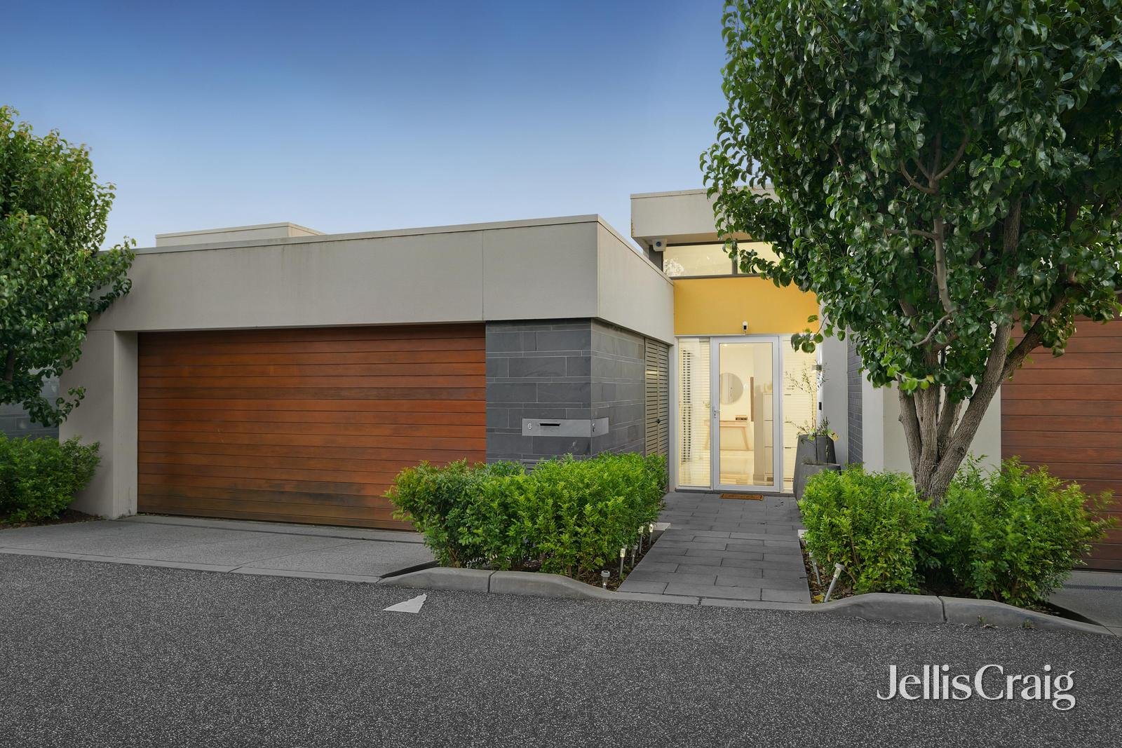 6 Pavilion Place, Mulgrave image 2