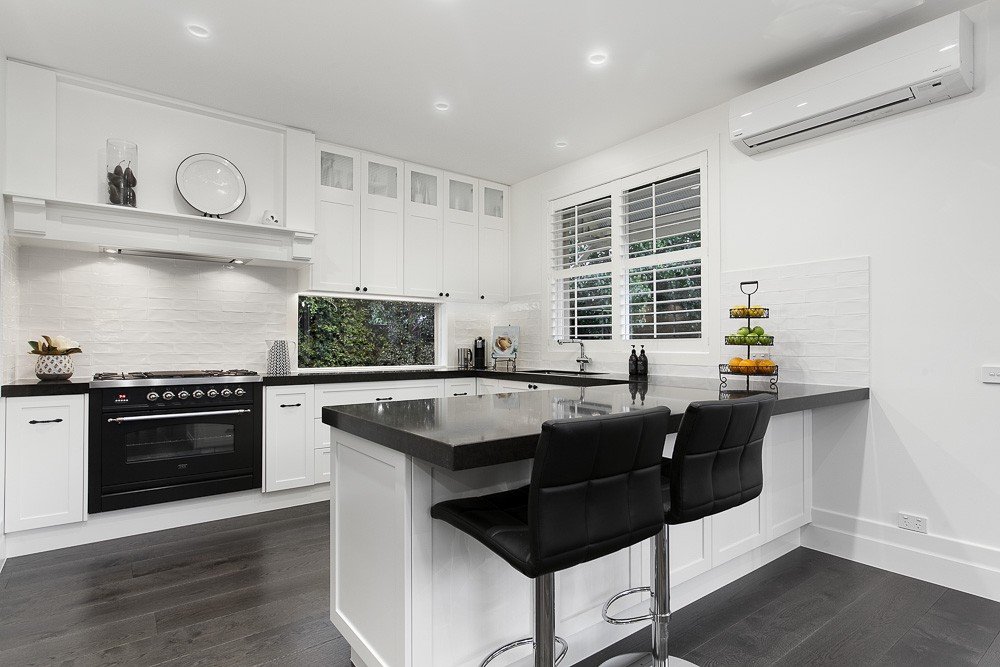 6 Pembroke Street, Surrey Hills image 4