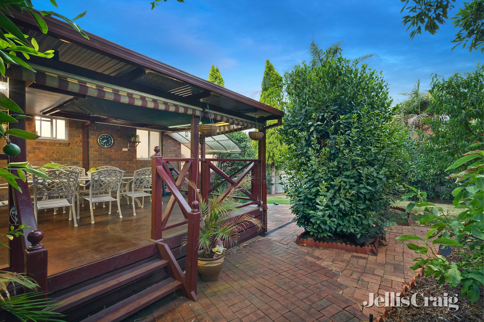 6 Pentland Court, Glen Waverley image 2