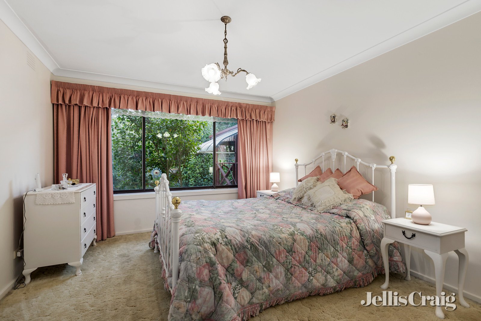 6 Pentland Court, Glen Waverley image 8