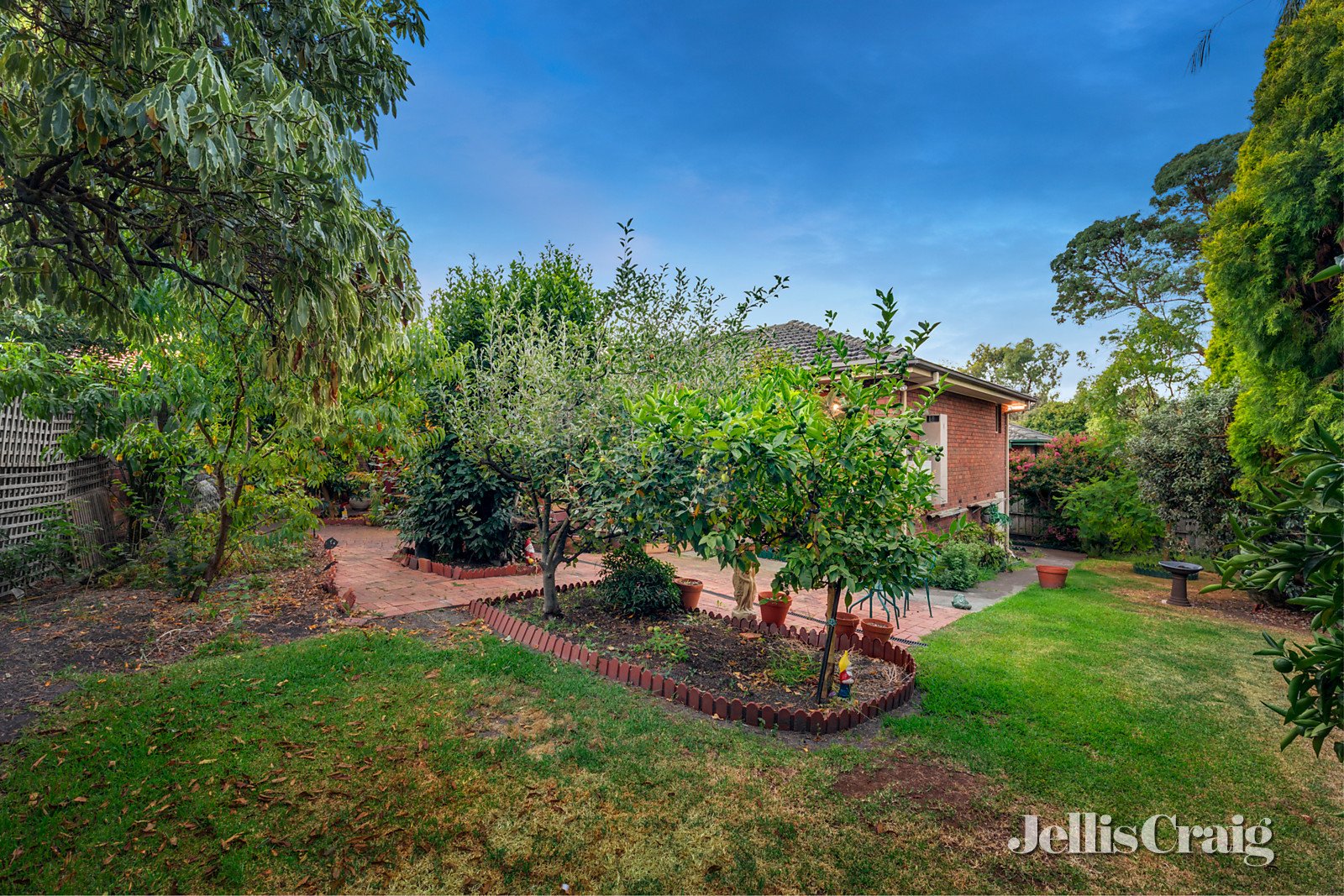 6 Pentland Court, Glen Waverley image 10
