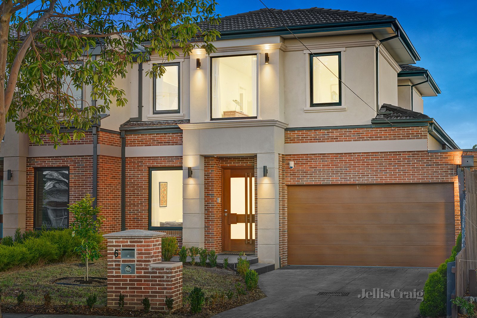 6 Pine Way, Doncaster East image 1