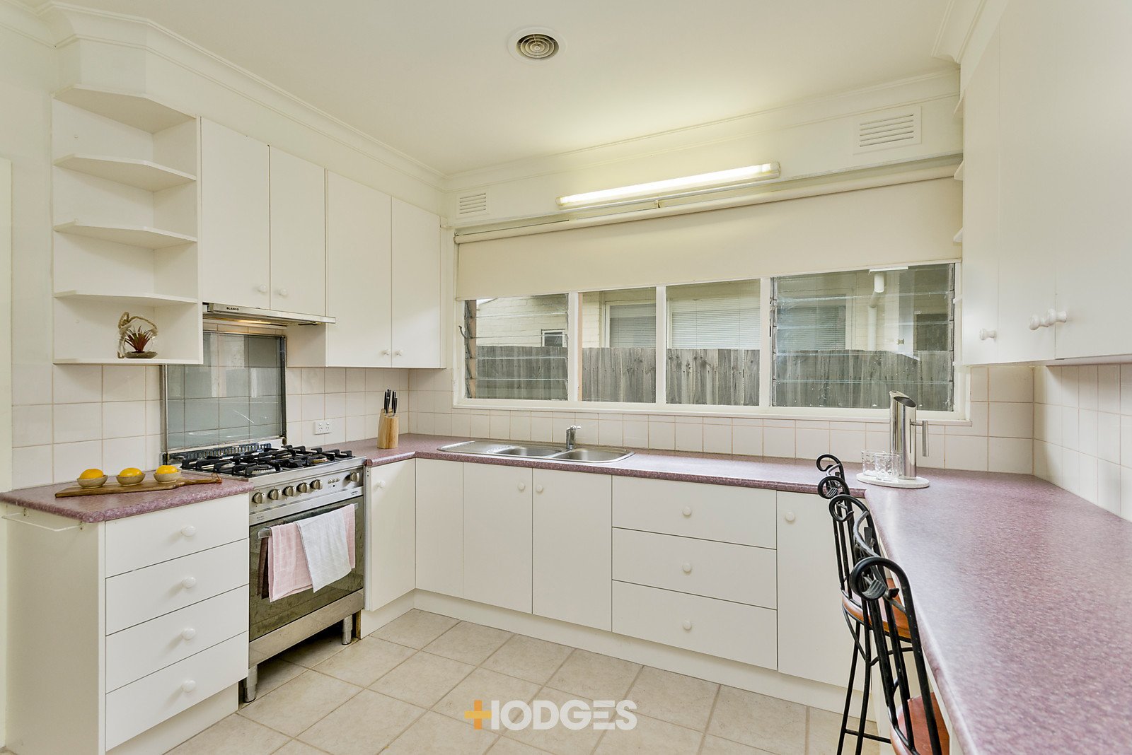 6 Pleasant Street, Pascoe Vale image 3