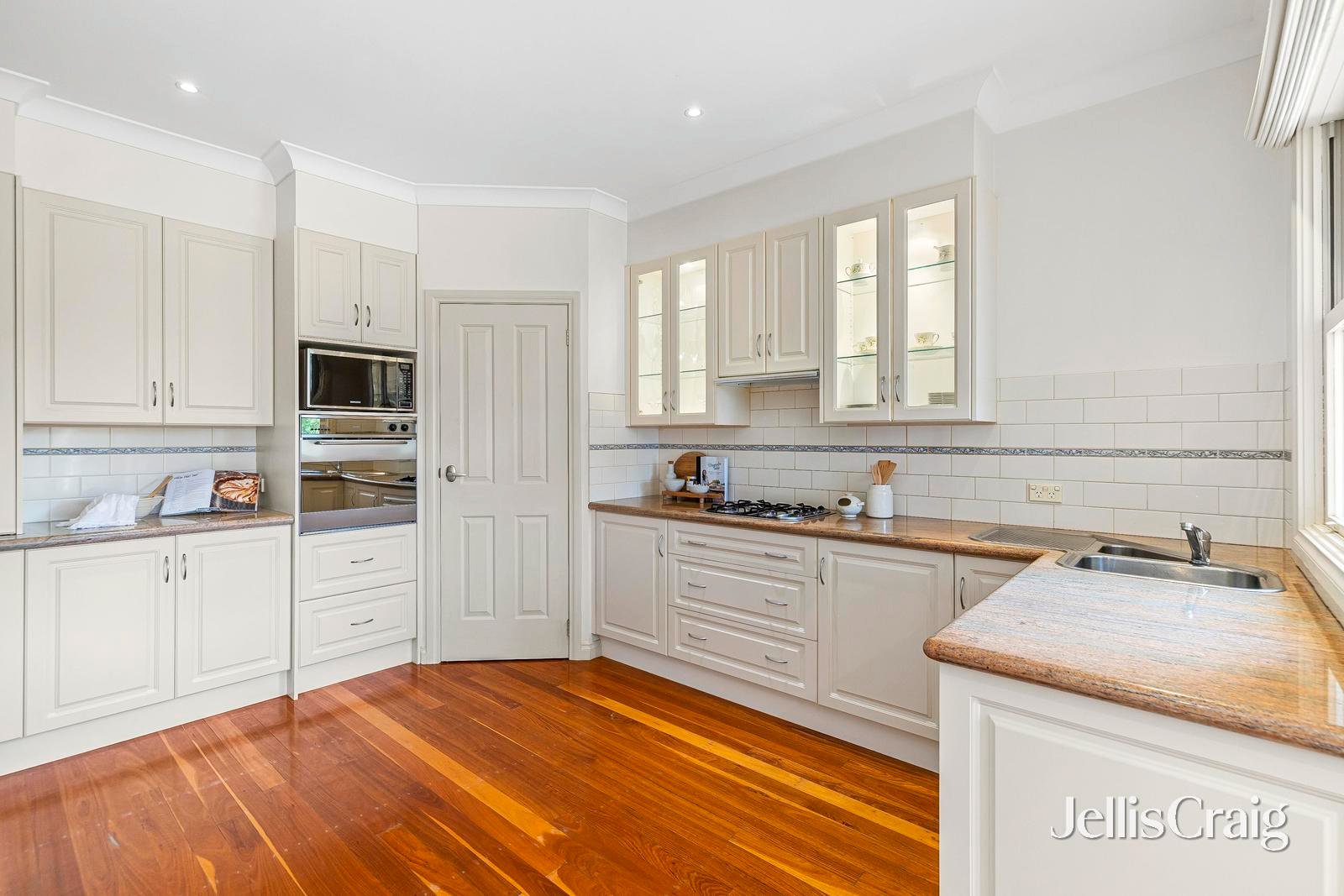 6 Port Phillip Drive, Mornington image 5