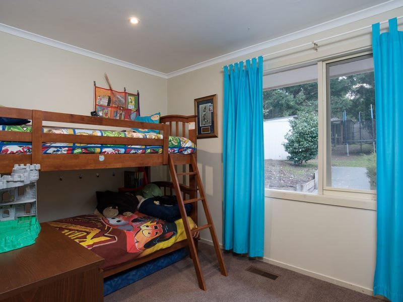 6 Quest Court, Mooroolbark image 10