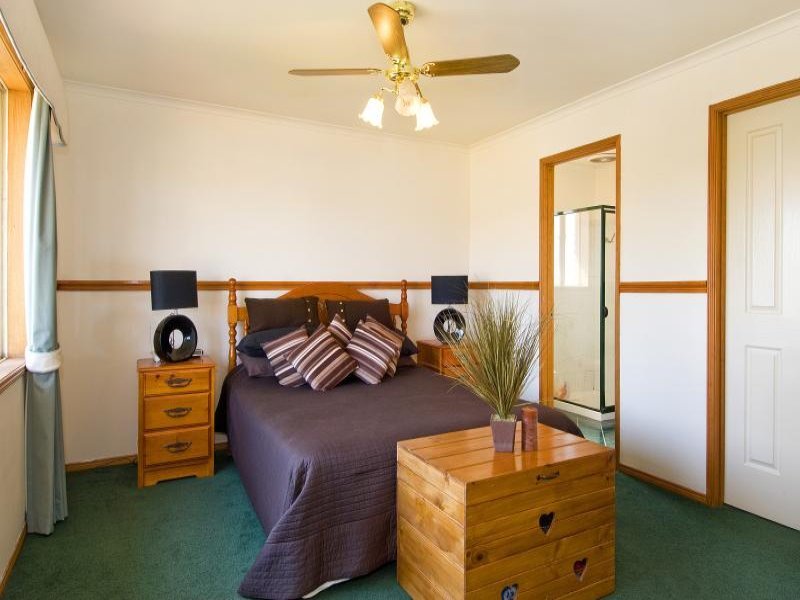 6 Ranken Lane, St Albans Park image 2