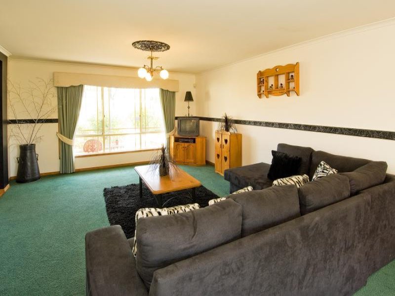 6 Ranken Lane, St Albans Park image 3