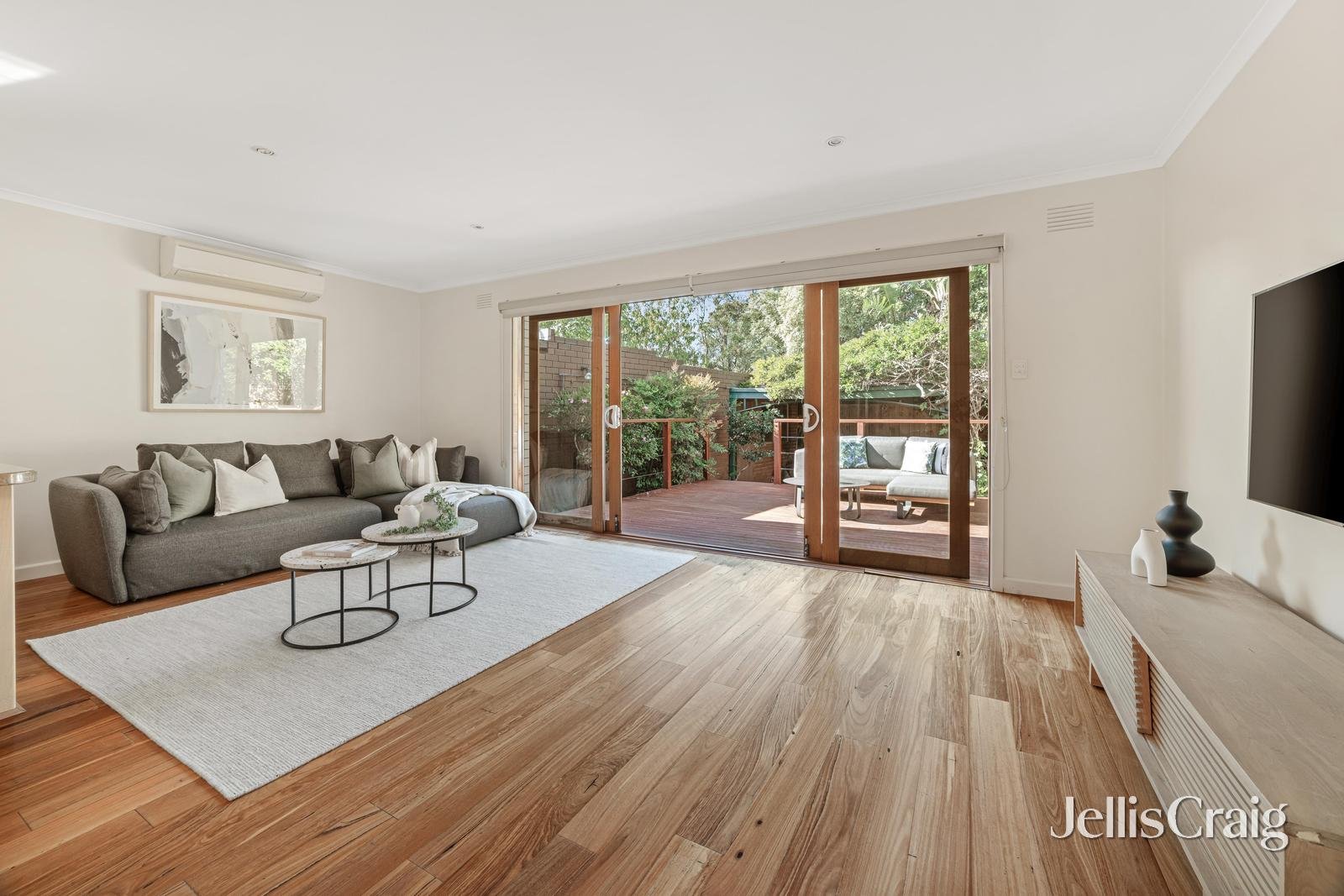 6 Regent Parade, Cheltenham image 5