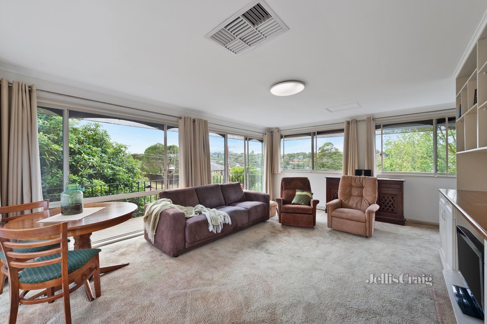 6 Rendle Avenue, Greensborough image 4