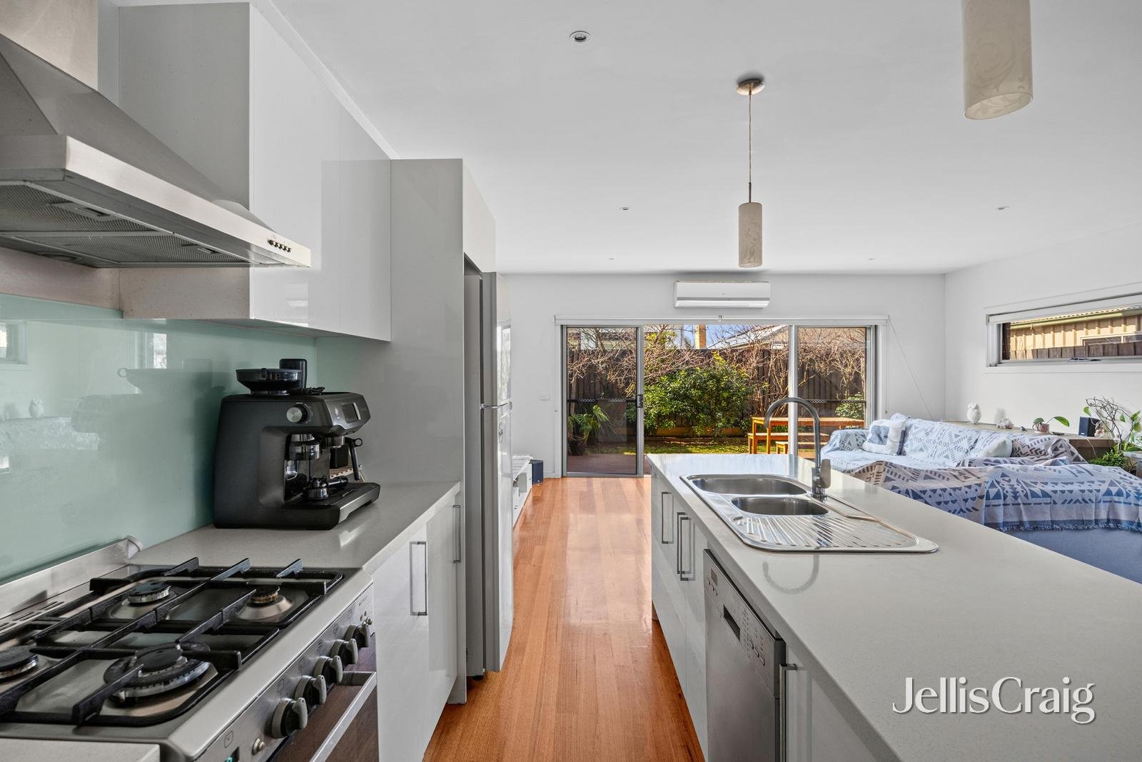 6 Revo Street, Newport image 4