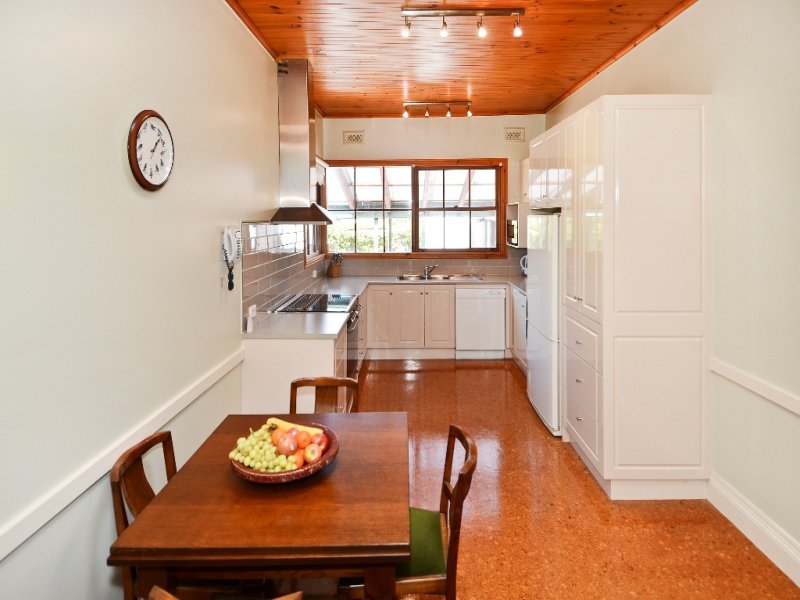 6 Richmond Street, Geelong image 2