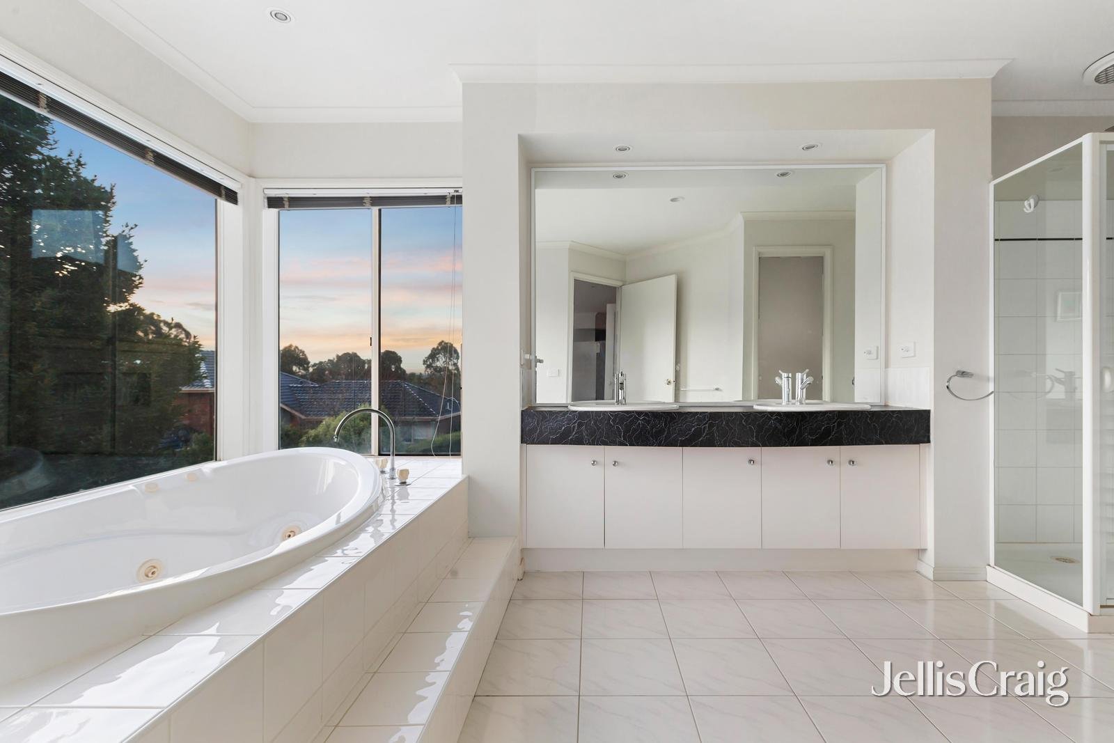6 Robin Court, Doncaster image 13