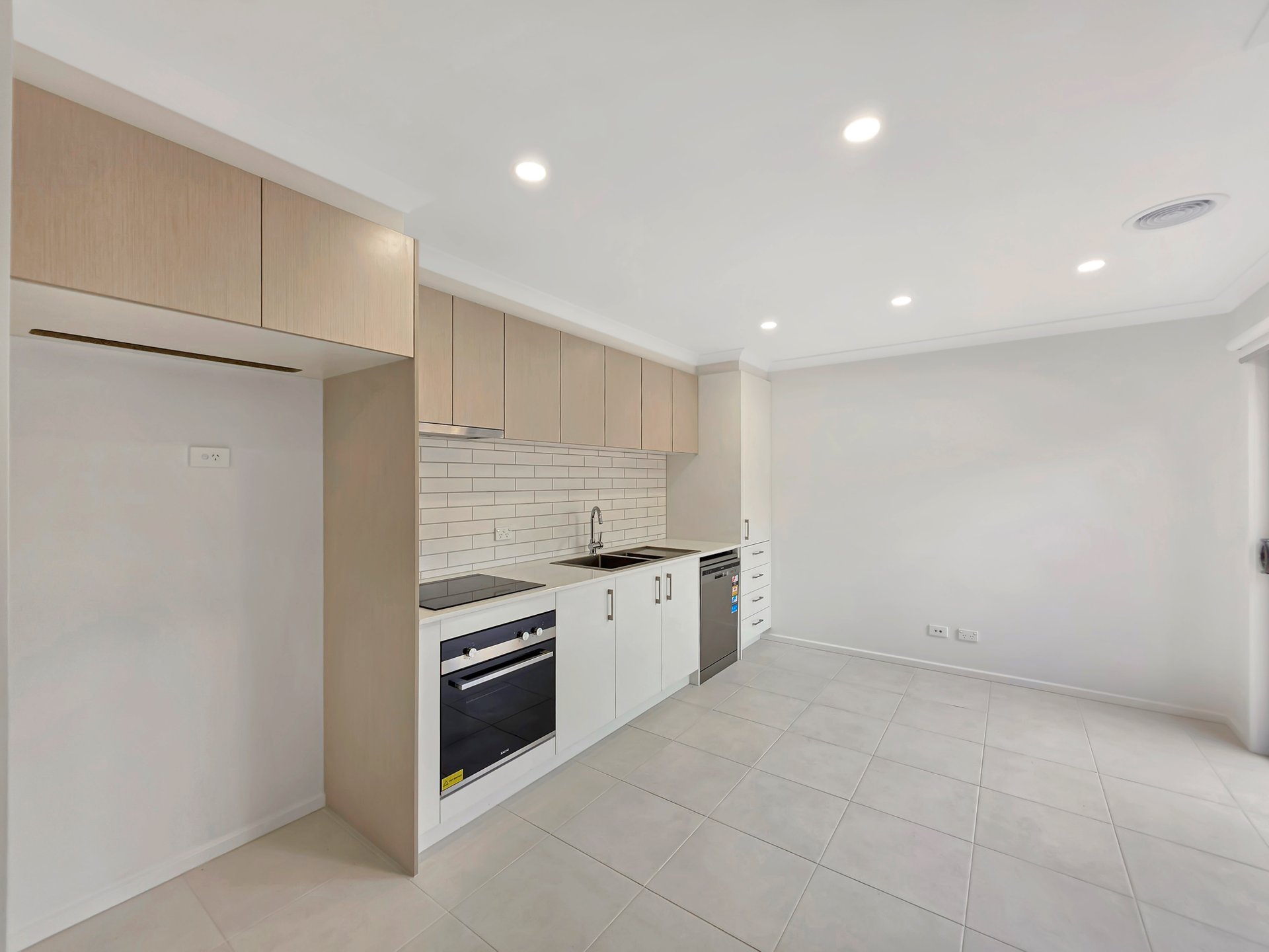 6 Rockbank Walk, Armstrong&nbsp;Creek image 6