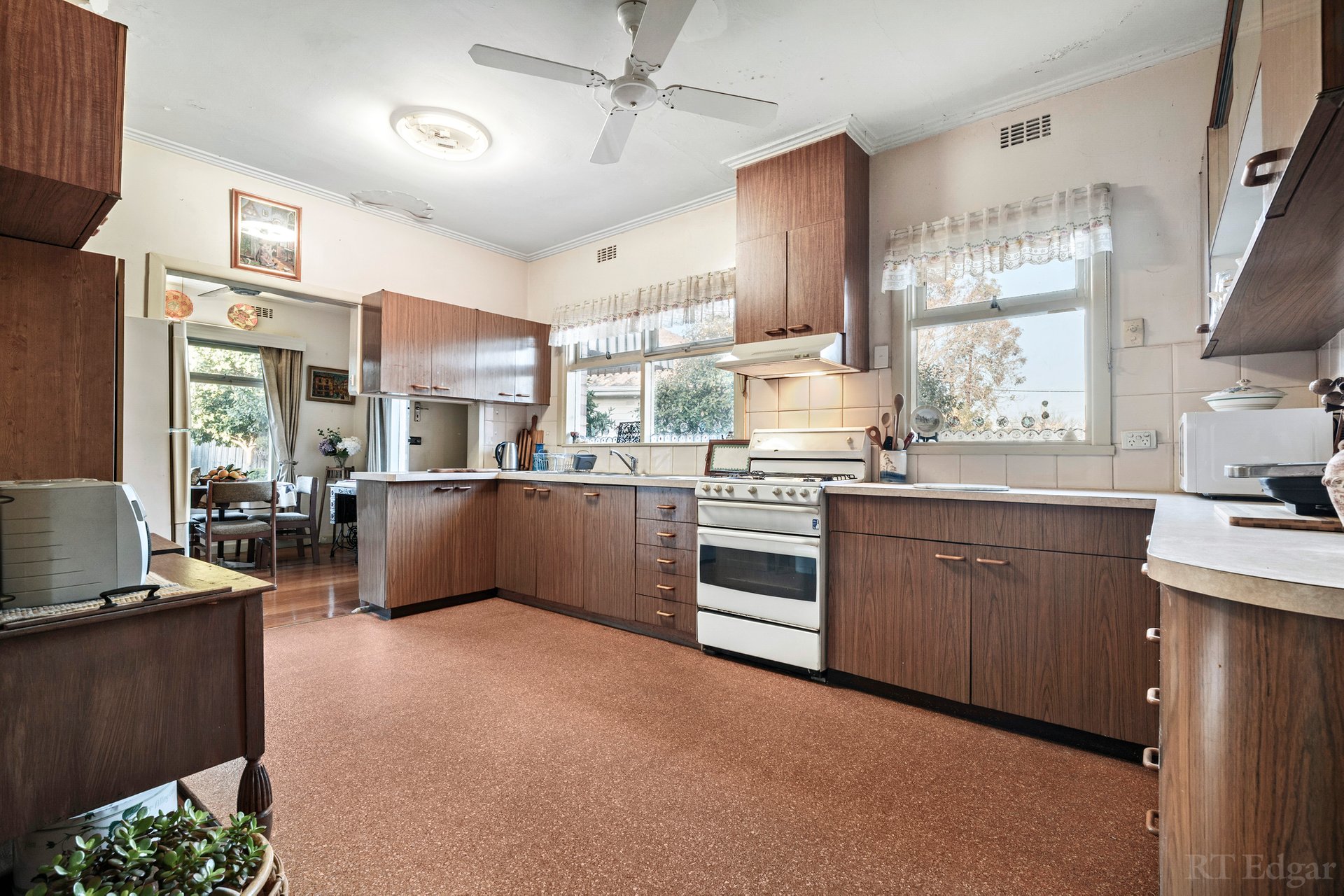 Property Gallery Thumbnail 6