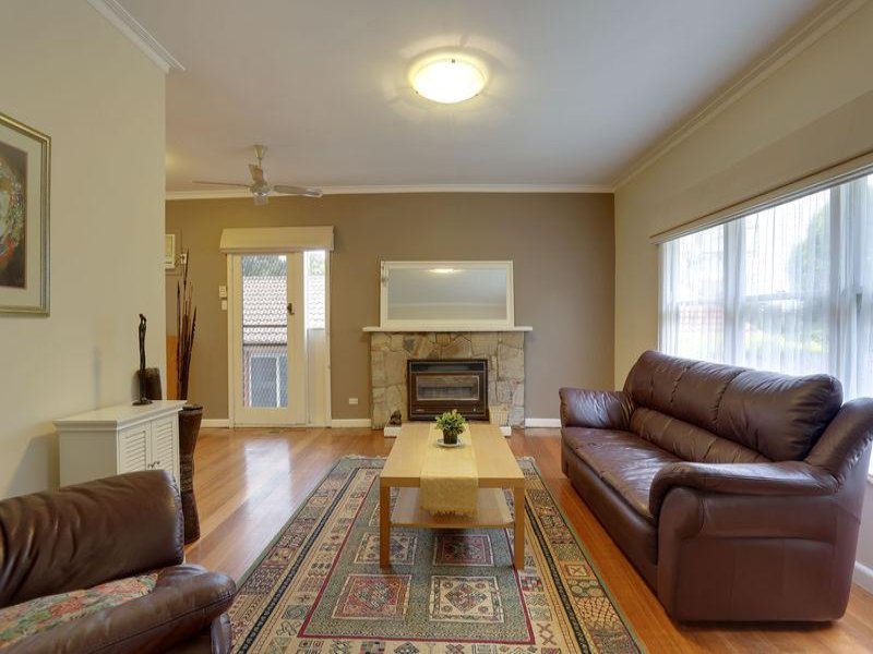 6 Rotherwood Avenue, Ringwood East image 4