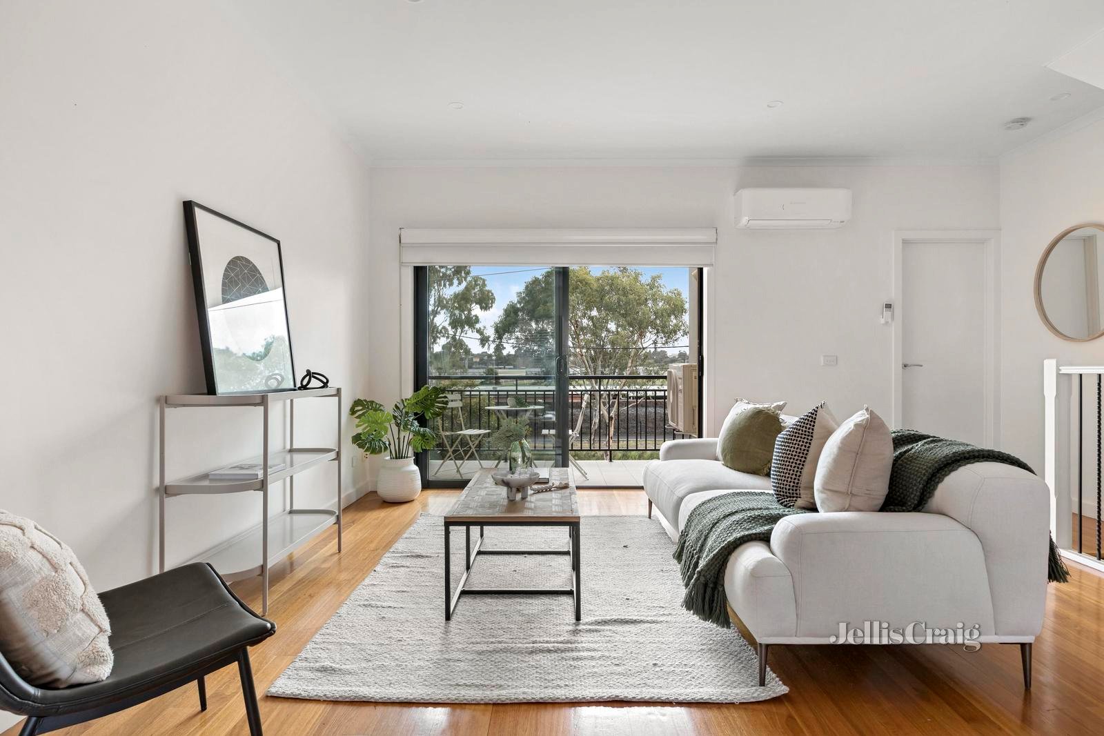 6 Rourke Lane, Kensington image 2